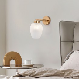 НАСТЕННЫЙ СВЕТИЛЬНИК СО СТЕКЛЯННЫМ ПЛАФОНОМ 30184/1 латунь Eurosvet