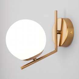 Настенный светильник со стеклянным плафоном 70152/1 латунь Eurosvet