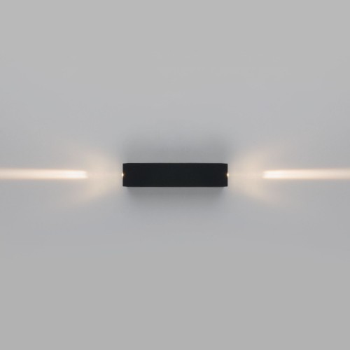 Уличный настенный светодиодный светильник Blaze LED IP65 35136/W черный Elektrostandard