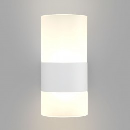 Настенный светодиодный светильник со стеклянным плафоном 40021/1 LED белый/матовый Eurosvet
