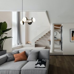 Подвесной светильник со стеклянными плафонами 70150/4 черный/латунь Eurosvet