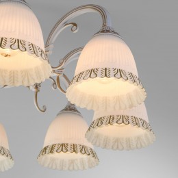 Потолочная люстра со стеклянными плафонами 60107/8 белый с золотом Eurosvet