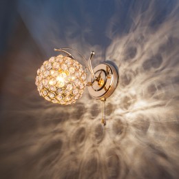 Настенный светильник с хрусталем 7777/1 золото Eurosvet