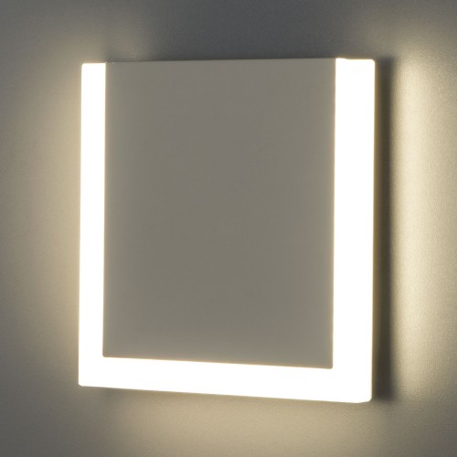 Настенный светильник 40146/1 LED белый Eurosvet