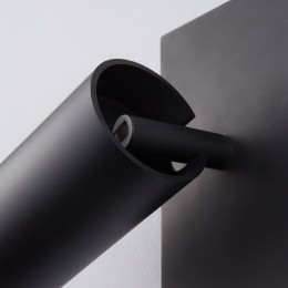 Настенный светодиодный светильник с поворотным плафоном 20066/1 LED черный/золото Eurosvet