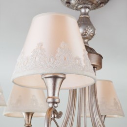 Потолочная люстра с тканевыми абажурами 60069/8 серебро Eurosvet