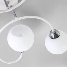 Потолочная люстра со стеклянными плафонами 30136/4 белый Eurosvet