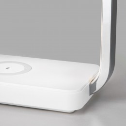 Настольный светодиодный светильник с беспроводной зарядкой и регулировкой яркости 80502/1 хром Eurosvet