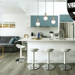 Подвесной светильник со стеклянным плафоном 50151/1 золото Eurosvet