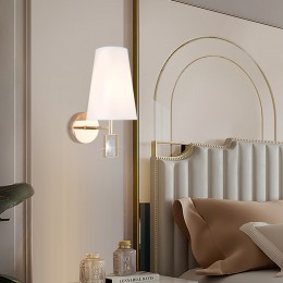 НАСТЕННЫЙ СВЕТИЛЬНИК С ТКАНЕВЫМ АБАЖУРОМ 60137/1 золото Eurosvet