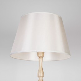 Напольный светильник с тканевым абажуром 01088/1 белый с золотом Eurosvet