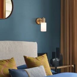 Настенный светильник со стеклянным плафоном 70160/1 латунь Eurosvet