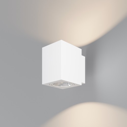 Уличный настенный светильник  Maytoni Outdoor Block O507WL-L10W3K